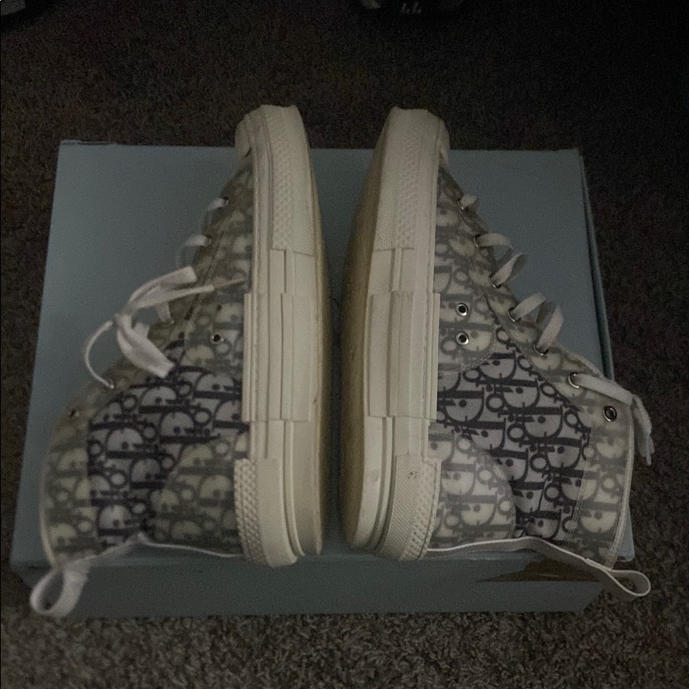 Dior High-Top Sneakers with Monogram Design - Picture 4 of 4